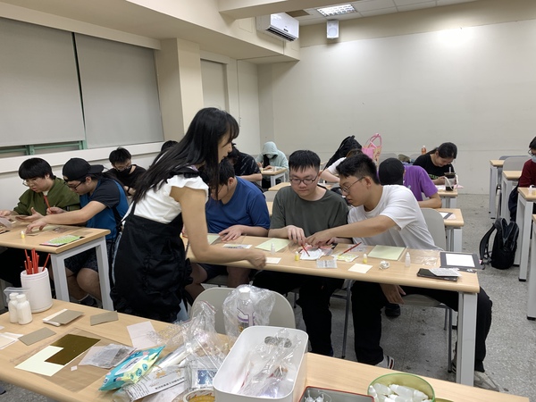 114年4月21日(一)【日本傳統工藝—金箔摺紙畫】體驗活動(另開新視窗/jpg檔)圖片