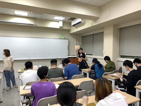 114年4月21日(一)【日本傳統工藝—金箔摺紙畫】體驗活動(另開新視窗/jpg檔)圖片