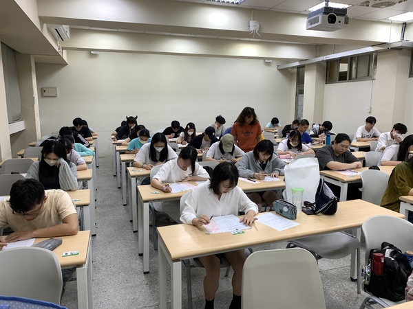 115年4月20日(一)【日語N5級文法比賽】，報名至4月16日星期四17:00截止(另開新視窗/jpg檔)圖片