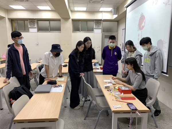115年3月23日(一)【日本傳統工藝—金箔摺紙畫】體驗活動(另開新視窗/jpg檔)圖片