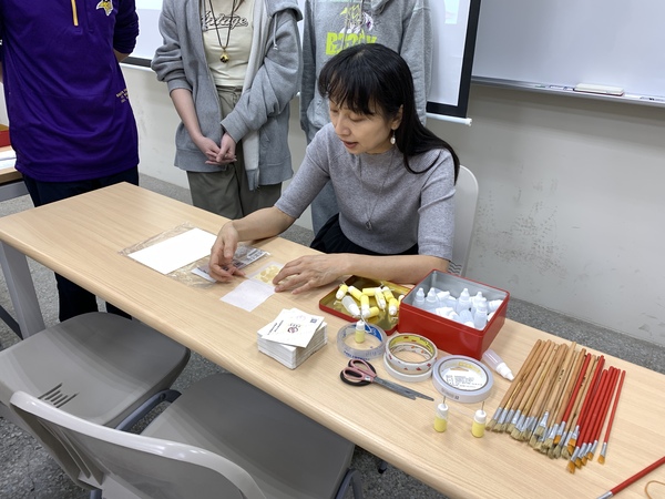 115年3月23日(一)【日本傳統工藝—金箔摺紙畫】體驗活動(另開新視窗/jpg檔)圖片
