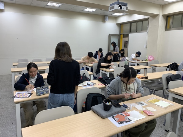 115年3月23日(一)【日本傳統工藝—金箔摺紙畫】體驗活動(另開新視窗/jpg檔)圖片