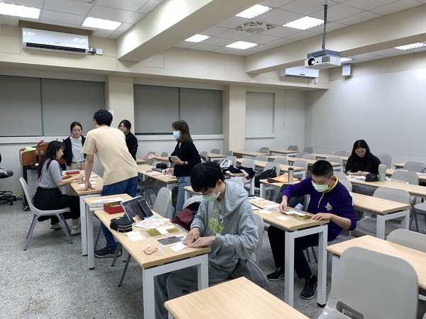 115年3月23日(一)【日本傳統工藝—金箔摺紙畫】體驗活動(另開新視窗/jpg檔)圖片