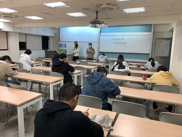 114年11月26-27日(三-四)【英語聽力及閱讀比賽】，即日起至114年11月21日(五)17:00截止報名(另開新視窗/jpg檔)圖片